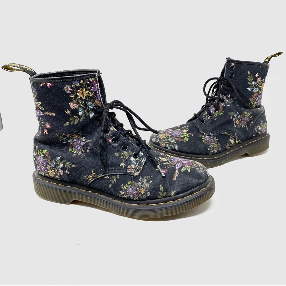 Dr. Martens castel belladonna floral canvas boots